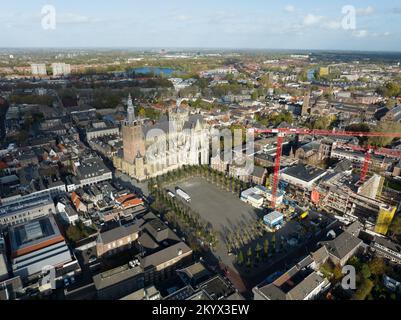 's-Hertogenbosch, Sint-Janskathedraal und der Paradeplatz, inoffiziell Den Bosch Hauptstadt der Provinz Nordbrabant genannt. Die Stockfoto