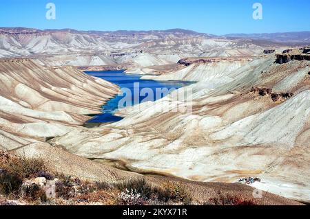 Bamyan (Bamiyan) in Zentralafghanistan. Panorama aus Sicht des Weges nach Band e Amir, Afghanistan. Stockfoto