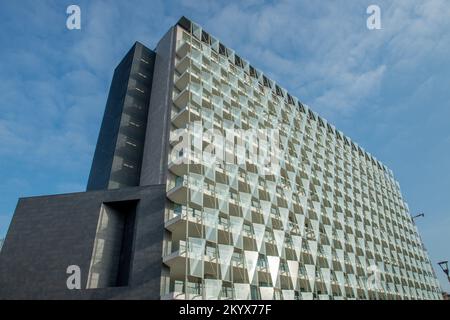 Mailand Italien 4. Dezember 2019: Modernes Gebäude aus Stahl, Glas und Beton Stockfoto