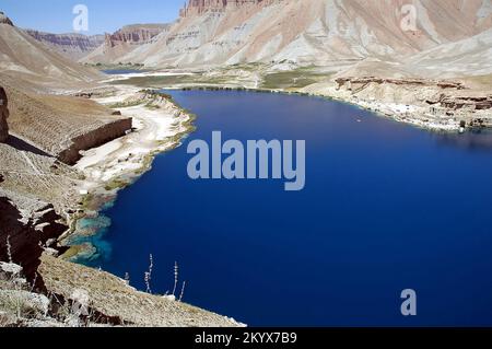 Bamyan (Bamiyan) in Zentralafghanistan. Die blauen Seen im Band e Amir Nationalpark sind durch Travertindämme geformt. Stockfoto