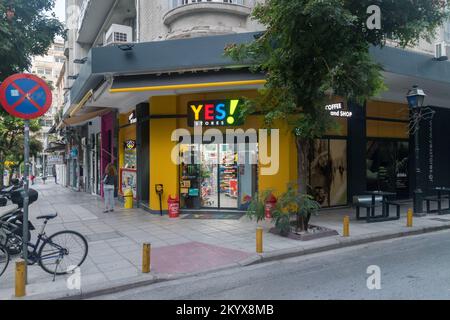Thessaloniki, Griechenland - 29. September 2022: Ja Geschäfte. Stockfoto