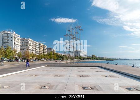 Thessaloniki, Griechenland - 29. September 2022: Schirmkunst in Thessaloniki. Stockfoto