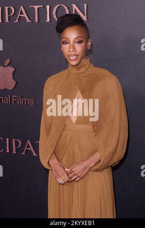 London, Vereinigtes Königreich 2. Dezember, 2022 . Charmaine Bingwa wurde auf der europäischen Premiere der Emanzipation am GUE Cinema Leicester Square fotografiert. Kredit: Alan D West/EMPICS/Alamy Live News Stockfoto