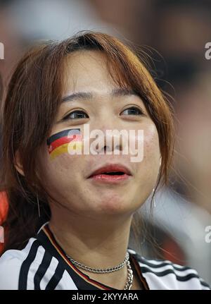 Al-Rayan, Katar. 02.. Dezember 2022. 1.. Dezember 2022; Ahmed bin Ali Stadium, Al Rayyan, Katar; FIFA Fußball-Weltmeisterschaft, Costa Rica gegen Deutschland; Deutschland Fans Credit: Action Plus Sports Images/Alamy Live News Stockfoto