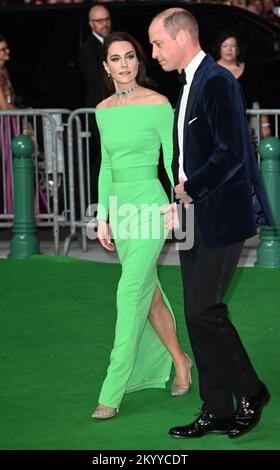 2.. Dezember 2022. Boston, USA. Der Prinz und die Prinzessin von Wales treffen bei der Preisverleihung der Erdschleusen in der MGM Music Hall ein, Fenway Credit: Doug Peters/EMPICS/Alamy Live News Stockfoto