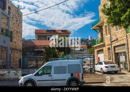 Israel, Haifa 05, 2022: Straßen in der Stadt Haifa in Israel Stockfoto