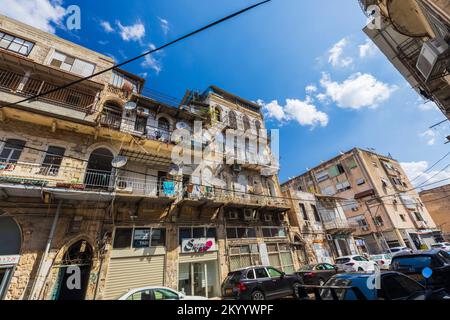 Israel, Haifa 05, 2022: Straßen in der Stadt Haifa in Israel Stockfoto