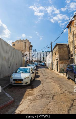 Israel, Haifa 05, 2022: Straßen in der Stadt Haifa in Israel Stockfoto