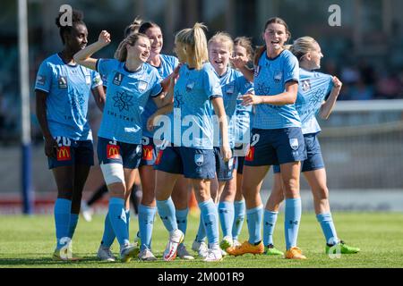 Sydney, Australien. 03.. Dezember 2022. Während des A-League-Frauenspiels in der 3. Runde zwischen den Western Sydney Wanderers und dem Sydney FC im Marconi Stadium am 03. Dezember 2022 in Sydney, Australien. (Foto : Izhar Khan) BILD NUR ZUR REDAKTIONELLEN VERWENDUNG - KEINE KOMMERZIELLE VERWENDUNG Kredit: Izhar Ahmed Khan/Alamy Live News/Alamy Live News Stockfoto