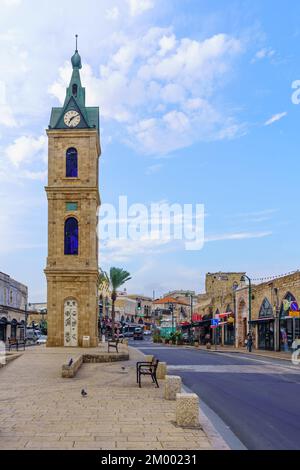 Tel-Aviv, Israel - 29. November 2022: Blick auf den Uhrenturm im alten Jaffa, jetzt Teil von Tel-Aviv-Yafo, Israel Stockfoto