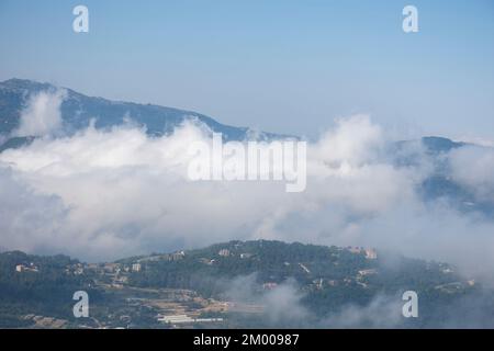 Über den Wolken im Libanon Stockfoto