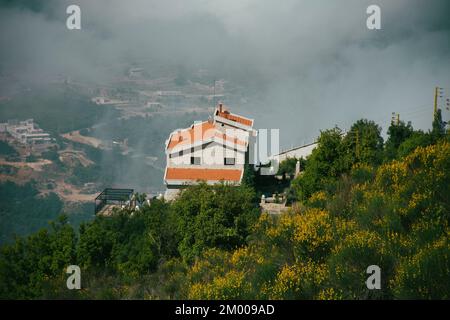 Über den Wolken im Libanon Stockfoto