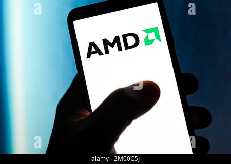 Polen. 02.. Dezember 2022. In dieser Abbildung ist ein AMD-Logo auf einem Smartphone zu sehen. Kredit: SOPA Images Limited/Alamy Live News Stockfoto