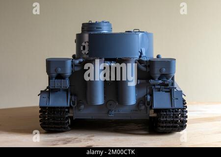 Ferngesteuertes Modell mit deutschem Tigertank im Maßstab 1 6. Stockfoto