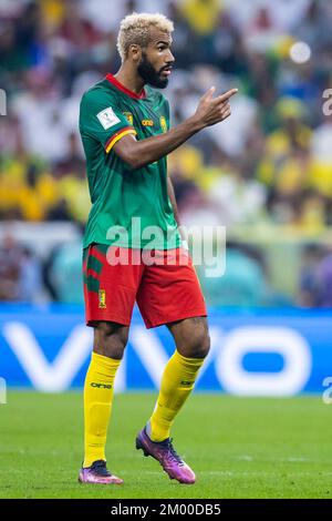 Lusail, Katar. 02.. Dezember 2022. Fußball: Weltmeisterschaft, Kamerun - Brasilien, Vorrunde, Gruppe G, Spieltag 3, Lusail Stadium, Cameruns Eric Maxim Choupo-Moting Gesten. Kredit: Tom Weller/dpa/Alamy Live News Stockfoto