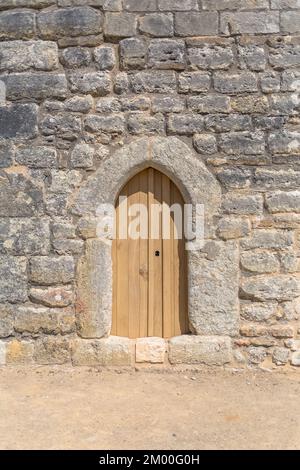 Ourém Santarém Portugal - 08 09 2022: Innenansicht der mittelalterlichen Burg, des Palastes und der Festung von Ourém, die sich auf der Spitze der Stadt Ourém befindet, die als O angesehen wird Stockfoto