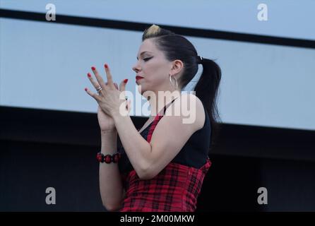 Wien, Österreich. 07. Juli 2010. Imelda May beim Wiener Jazzfestival am Rathausplatz in Wien Stockfoto