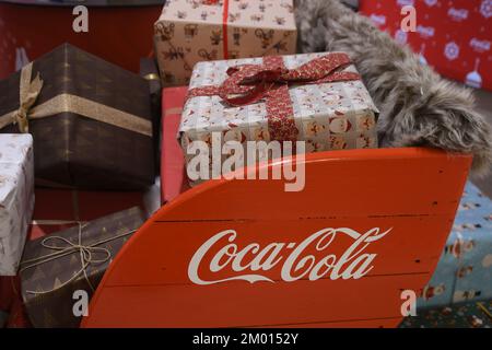 Kopenhagen/Dänemark/03. Dezember 2022/Coca Cola santa claus House and Event Stand in Magazinje du nord in der dänischen Hauptstadt (Foto: Francis Dean/Dean Pictures) Stockfoto