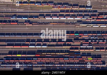 Luftaufnahme, Rangierbahnhof, Güterbahnhof Vorhalle, Güterwagen, Hagen, Ruhrgebiet, Nordrhein-Westfalen, Deutschland, Eisenbahngleise, DE, Deutsch Stockfoto