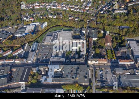 Luftaufnahme, Einkaufszentrum Enneper Straße mit Aldi und Rewe, Brandt Wasteland, Kirche St. Konrad, Haspe-West, Hagen, Ruhrgebiet, Nordrhein-Westfalen Stockfoto