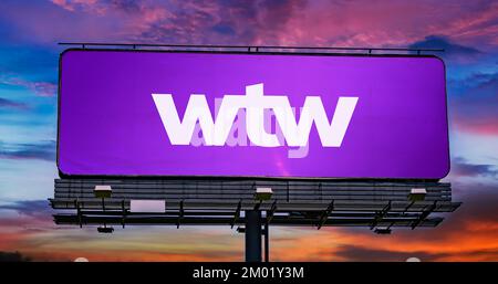 POZNAN, POL – 13. Sep. 2022: Reklametafel mit dem Logo von Willis Towers Watson, einem britisch-amerikanischen multinationalen Versicherungsberater Stockfoto