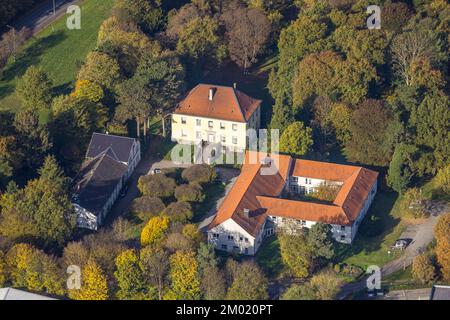 Luftaufnahme, Haus Busch ehemaliges Journalistenzentrum, Biologische Station Hagen - Umweltzentrum Hagen, NABU Hagen, Herbstwald, Boele, Hagen, Ruhr Stockfoto