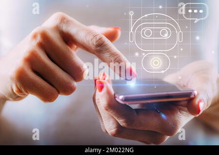 Frau, die einen digitalen Chatbot auf einem Smartphone verwendet Stockfoto