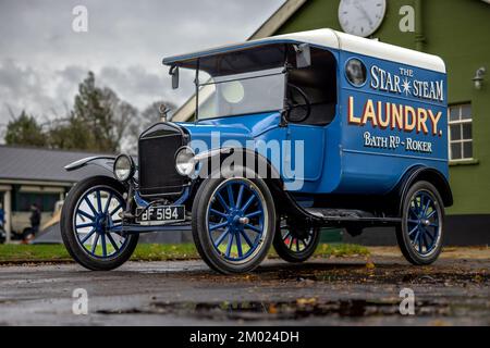 Star Steam Laundry - 1921 Ford Model TT Truck, ausgestellt auf der Workhorse Assembly, die am 27.. November 2022 im Bicester Heritage Centre stattfindet Stockfoto