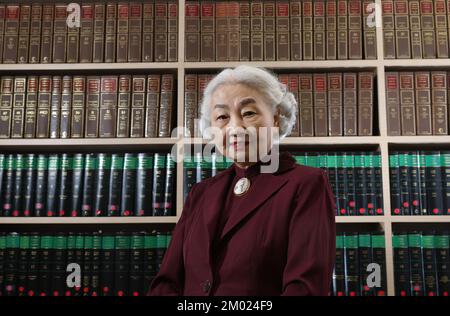 Interview mit der ehemaligen Justizministerin Elsie Leung Oi-sie für 25A Stück in Admiralty 04MAY22. Dickson Lee/SCMP Stockfoto