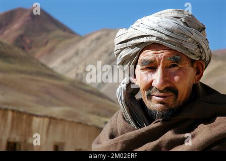 Syadara (Siyah Darah), Provinz Bamyan (Bamiyan)/Afghanistan: Ein afghanischer Mann in der Kleinstadt Syadara in Zentralafghanistan. Stockfoto