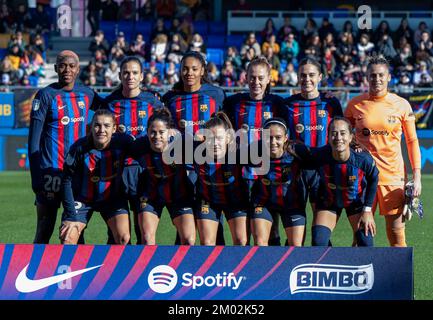 Barcelona, Spanien, 4tth. Dezember 2022: Spieler des FC Barcelona Femeni während des Finetwork Liga F-Spiels zwischen dem FC Barcelona Femeni gegen Real Sociedad im Estadi Johan Cruyff, Barcelona (Unnati Naidu/SPP) Guthaben: SPP Sport Press Photo. Alamy Live News Stockfoto