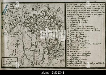 Karte von Hannover, 1757-1758. Hauptstadt der Bundesstaaten der Wählerschaft Brunswick, am Ufer der Leine, Niedersachsen, im Herzogtum Brunswick und Lüneburg. Am 9. August 1757 den Franzosen übergeben, die es 1768 evakuierten. Die Gravur wurde 1765 vom Kartografen Jean de Beaurain (1696-1771) als Illustration seiner Großen Landkarte Deutschlands mit den Ereignissen während des Siebenjährigen Krieges veröffentlicht. Krieg von 1755 bis 1763. Französische Armee in Blau. Französische Ausgabe, 1765. Militärhistorische Bibliothek von Barcelona (Biblioteca Histórico Militar de Barcelona). Katalonien. Spanien. Stockfoto