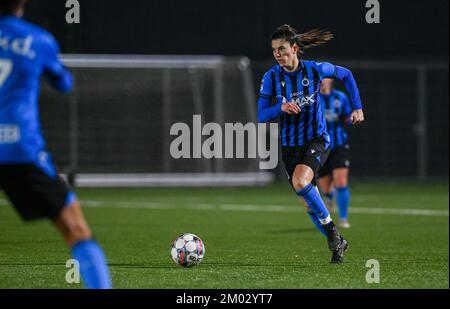 Aalter, Belgien. 03.. Dezember 2022. Febe Vanhaecke (3) aus Brügge, abgebildet während eines Fußballspiels zwischen Club Brügge Dames YLA und KV Mechelen am 13.. Spieltag der Saison 2022 - 2023 der belgischen Lotto Womens Super League, samstag, 5. November 2022 in Aalter, Belgien . FOTO SPORTPIX | DAVID CATRY Kredit: David Catry/Alamy Live News Stockfoto