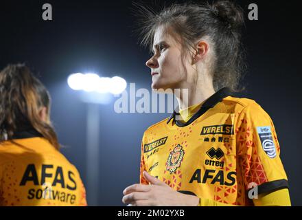 Aalter, Belgien. 03.. Dezember 2022. Liesl Dupont (9) von KV Mechelen, dargestellt während eines Fußballspiels zwischen Club Brügge Dames YLA und KV Mechelen am 13.. Spieltag der Saison 2022 - 2023 der belgischen Lotto Womens Super League, samstag, 5. November 2022 in Aalter, Belgien . FOTO SPORTPIX | DAVID CATRY Kredit: David Catry/Alamy Live News Stockfoto