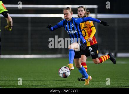 Aalter, Belgien. 03.. Dezember 2022. Melanie Gerrits (15) aus Brügge, abgebildet während eines Fußballspiels zwischen Club Brügge Dames YLA und KV Mechelen am 13.. Spieltag der Saison 2022 - 2023 der belgischen Lotto Womens Super League, samstag, den 5. November 2022 in Aalter, Belgien . FOTO SPORTPIX | DAVID CATRY Kredit: David Catry/Alamy Live News Stockfoto