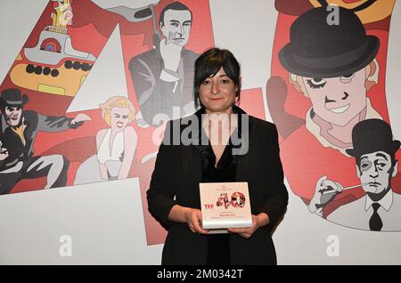 Torinoi, Italien Torino Film Festival 40. Ausgabe PhotoCall Preisverleihung im Bild:SIRENENENDIREKTOR Ilaria Di Carlo Spazio Italia Award Italienischer Kurzfilm Wettbewerb Stockfoto