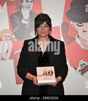 Torinoi, Italien Torino Film Festival 40. Ausgabe PhotoCall Preisverleihung im Bild:SIRENENENDIREKTOR Ilaria Di Carlo Spazio Italia Award Italienischer Kurzfilm Wettbewerb Stockfoto