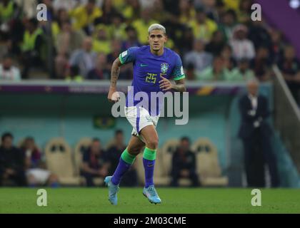 2.. Dezember 2022; Lusail Icon Stadium, Lusail, Katar; FIFA Fußball-Weltmeisterschaft, Kamerun gegen Brasilien; Pedro von Brasilien Stockfoto