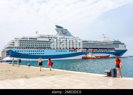 Marella Explorer Kreuzfahrtschiff liegt im Hafen von Triest, Triest, Friaul-Julisch Venetien, Italien Stockfoto