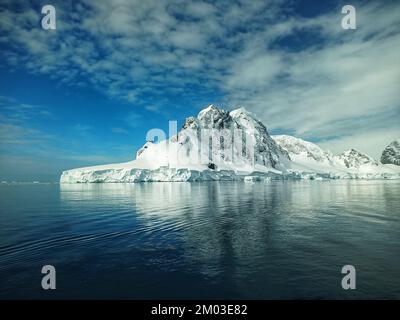 orne Hafen, antarktis, antarktis, antarktis Landschaft, Natur, eisgefüllte Berge, eisige Berge, Klimawandel, antaktische Halbinsel, Eisberge Stockfoto