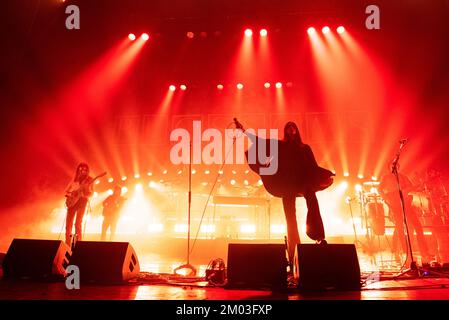 Brixton, London, Großbritannien. 03.. Dezember 2022. Rockband Blossoms tritt in einem Konzert in der O2 Academy Brixton, London auf. Kredit: John Barry/Alamy Live News Stockfoto