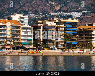 Hotels am 5 km langen Strand von Fuengirola an der Costa del Sol in Spanien Stockfoto