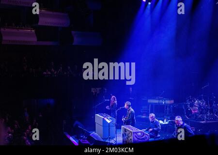 Noel Gallagher ein Abend zur Feier von Sir Peter Blake in der königlichen Festivalhalle zu seinem 90.. Geburtstag, organisiert von Paul Weller. Stockfoto