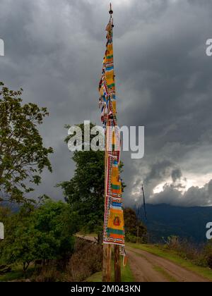 Gebetsfahnen in Bhutan Stockfoto