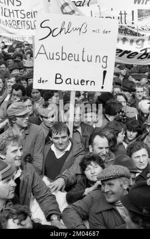 25, 000 Bauern protestieren auf Bonns Marktplatz, 27.03.1981, Deutschland, Europa Stockfoto