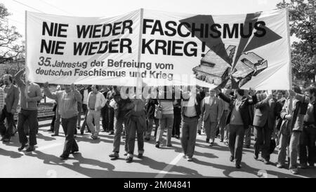 Der 35.-jährige Kongress zur Beendigung der faschistischen Herrschaft wurde von einer Demonstration und Kundgebung am 10. Mai 1980 in Mannheim begleitet Stockfoto