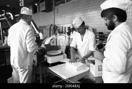 Die Arbeit der Molkerei Westmilch bei der Butterherstellung am 28.05.1980 in ihrem ford-Extertal, DEU, Deutschland, Herford, Europa Stockfoto