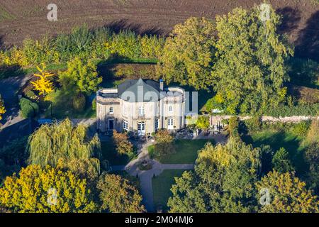 Luftaufnahme, maurischer Pavillon, Wohngebäude und Zweigstelle des Standesamtes Rheurdt, Bäume in Herbstfarben, Schaephuysen, Rheurdt, Ruhr sind Stockfoto