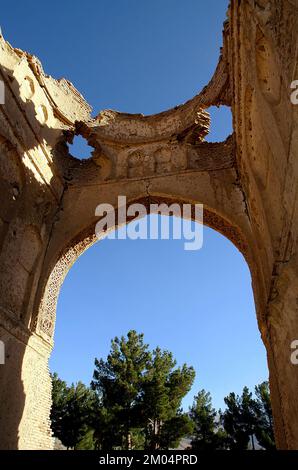 Chisht-e-Sharif, Provinz Herat, Afghanistan. Innenseite einer von zwei Ziegelkuppeln aus der Ghorid-Zeit in Chisht (oder Chist) im Westen Afghanistans. Stockfoto