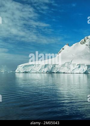 orne Hafen, antarktis, antarktis, antarktis Landschaft, Natur, eisgefüllte Berge, eisige Berge, Klimawandel, antaktische Halbinsel, Eisberge Stockfoto